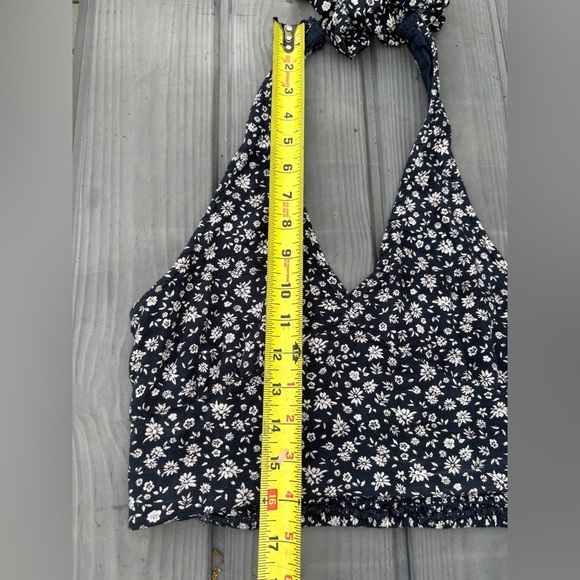 American Eagle Outfitters Floral Halter Top - size small - Picture 3 of 8